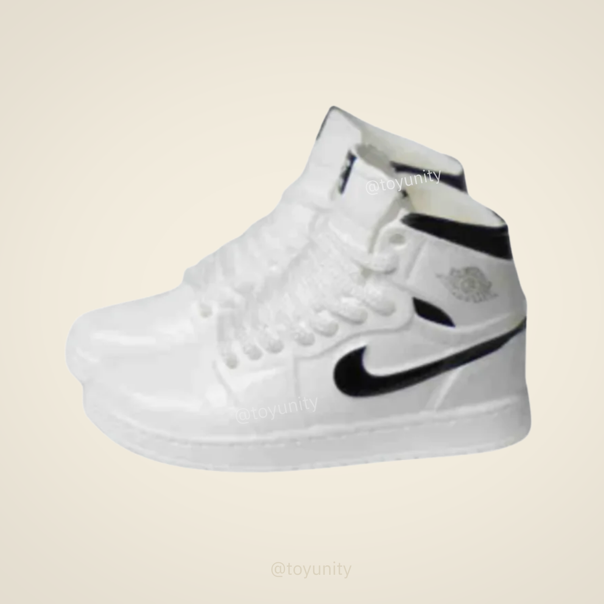 Mini White High-Top Sneakers for Collectible Dolls – Street Style Essential ToyUnity