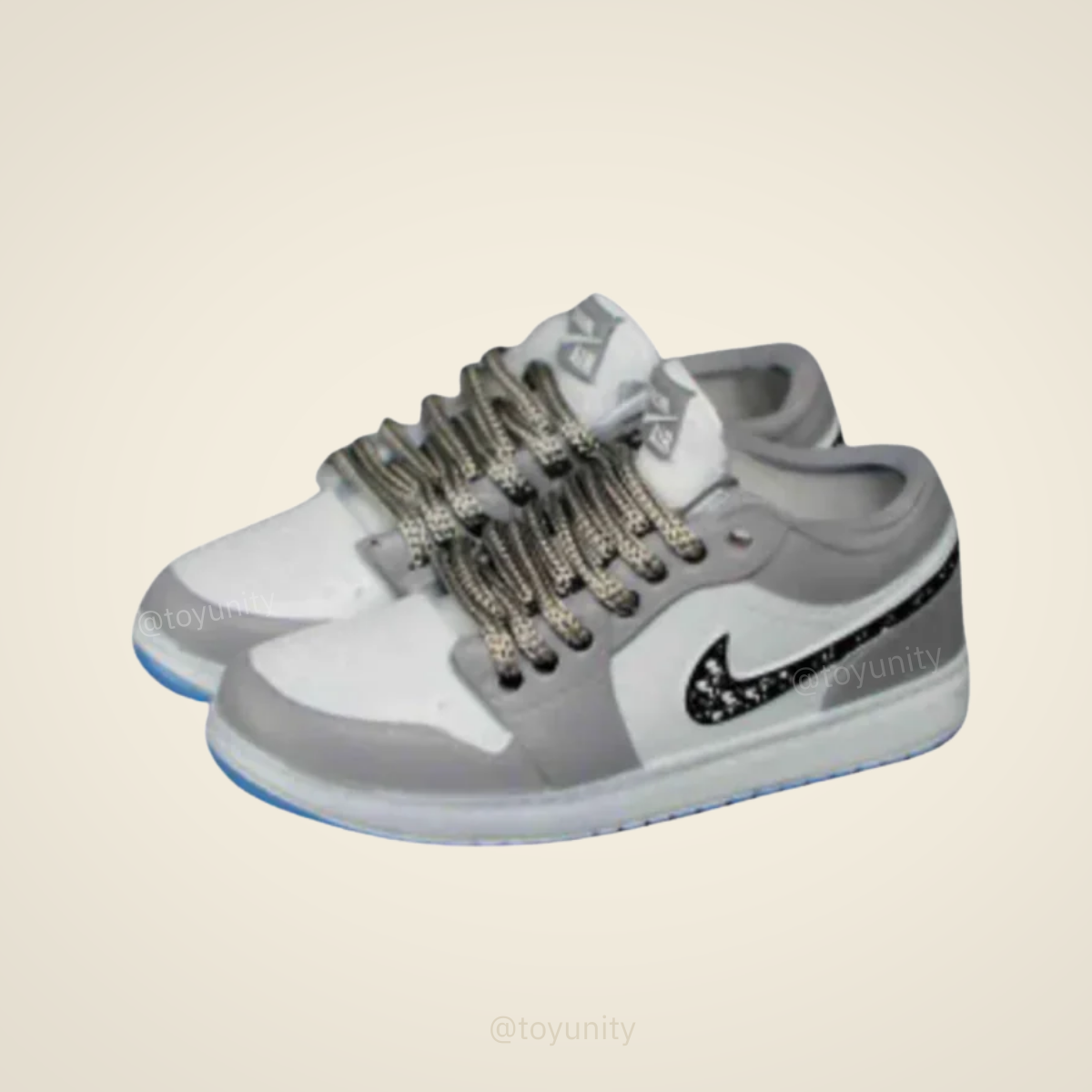 Mini Grey & White Low-Top Sneakers for Collectible Dolls – Streetwear Style ToyUnity
