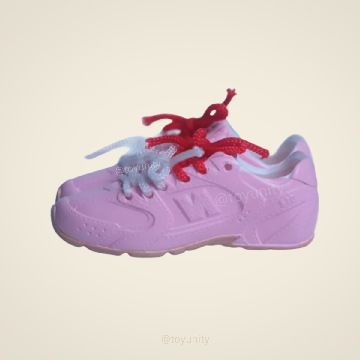 Mini Glossy Low-Top Sneakers for Collectible Figures – 7 Color Options ToyUnity