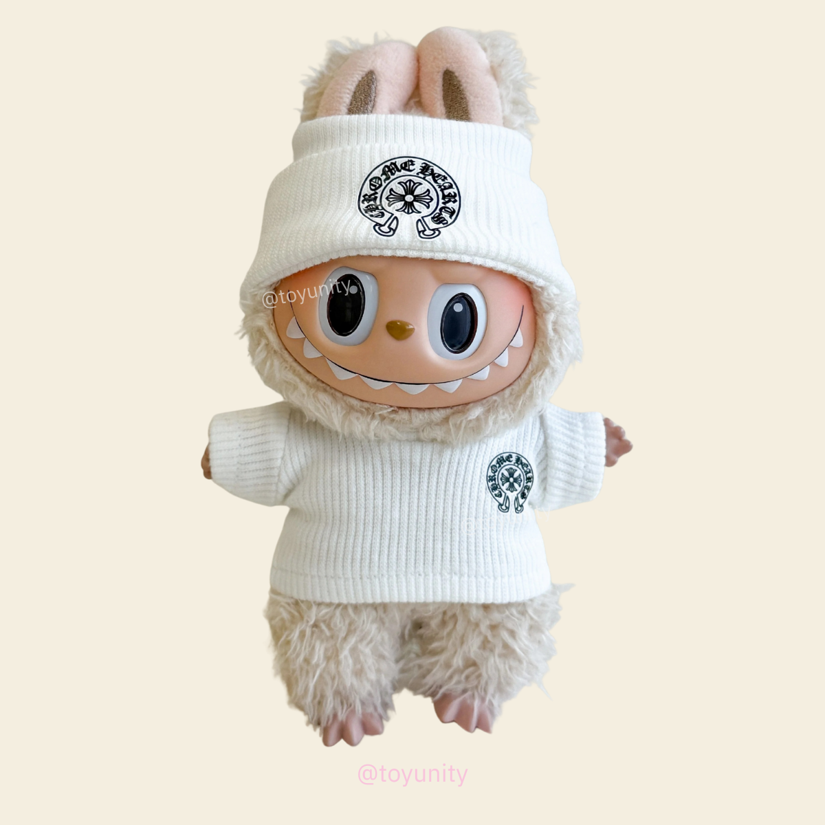 2-Piece Gothic Emblem Knit Set for Collectible Dolls – Beanie & Sweater Outfit (Black or White) ToyUnity