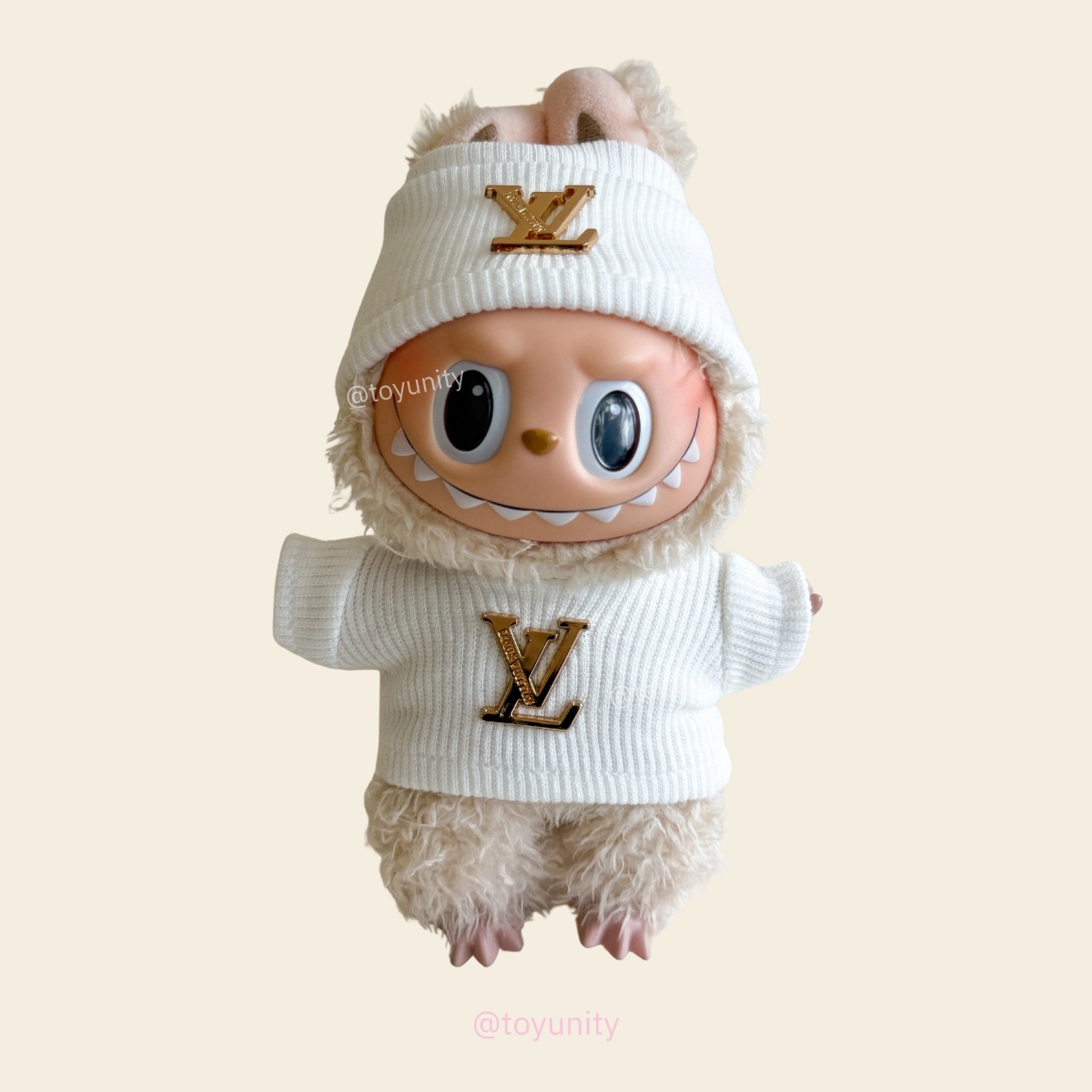 2-Piece Knit Winter Set for Collectible Dolls – Beanie & Sweater Outfit with Gold Logo (Multiple Colors) ToyUnity