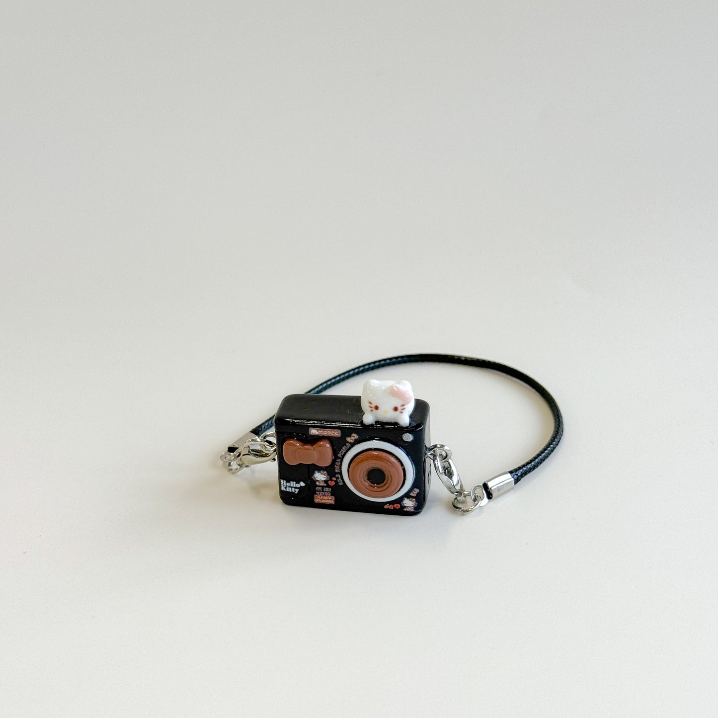 Labubu Cat Camera Charm – Mini Camera Accessory