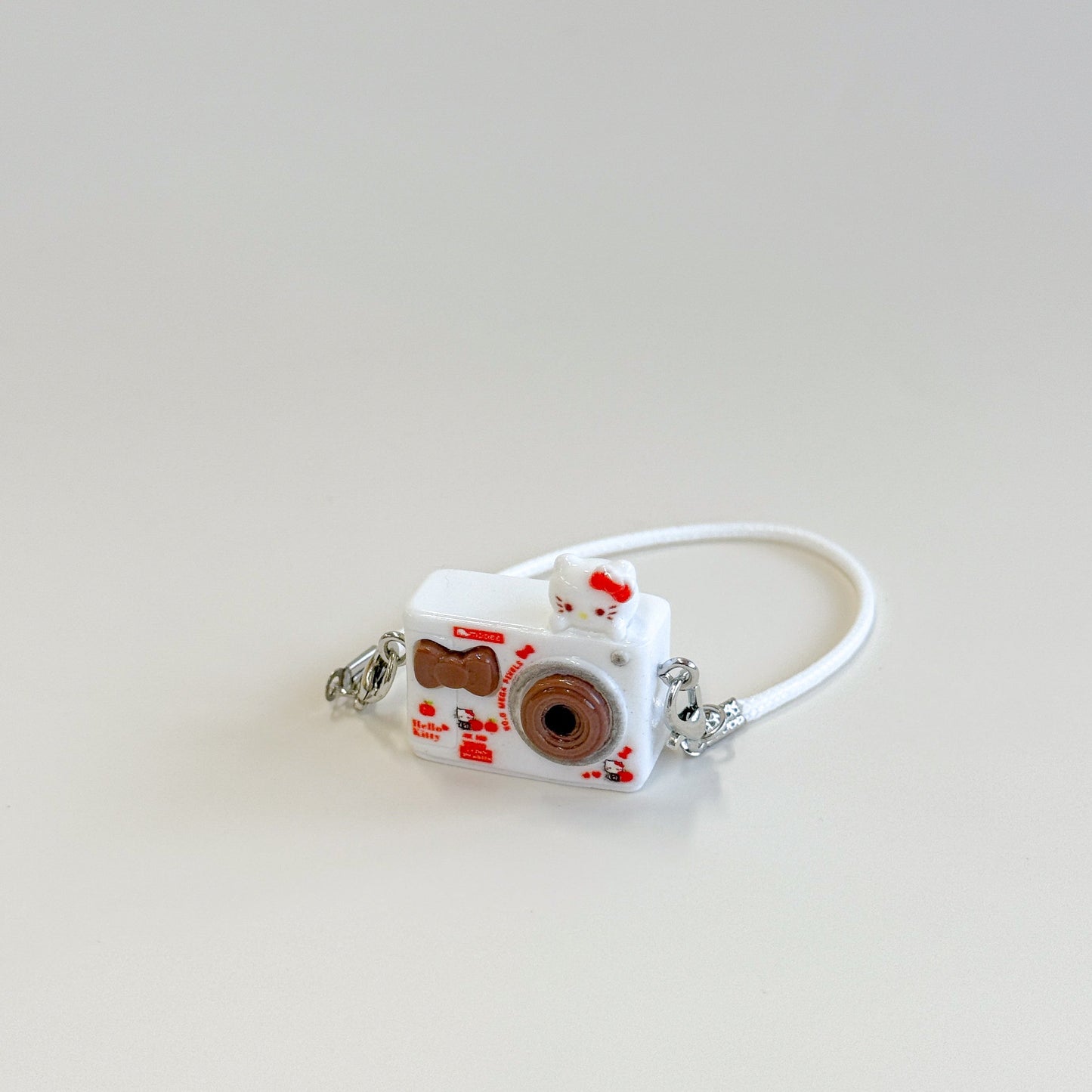 Labubu Cat Camera Charm – Mini Camera Accessory