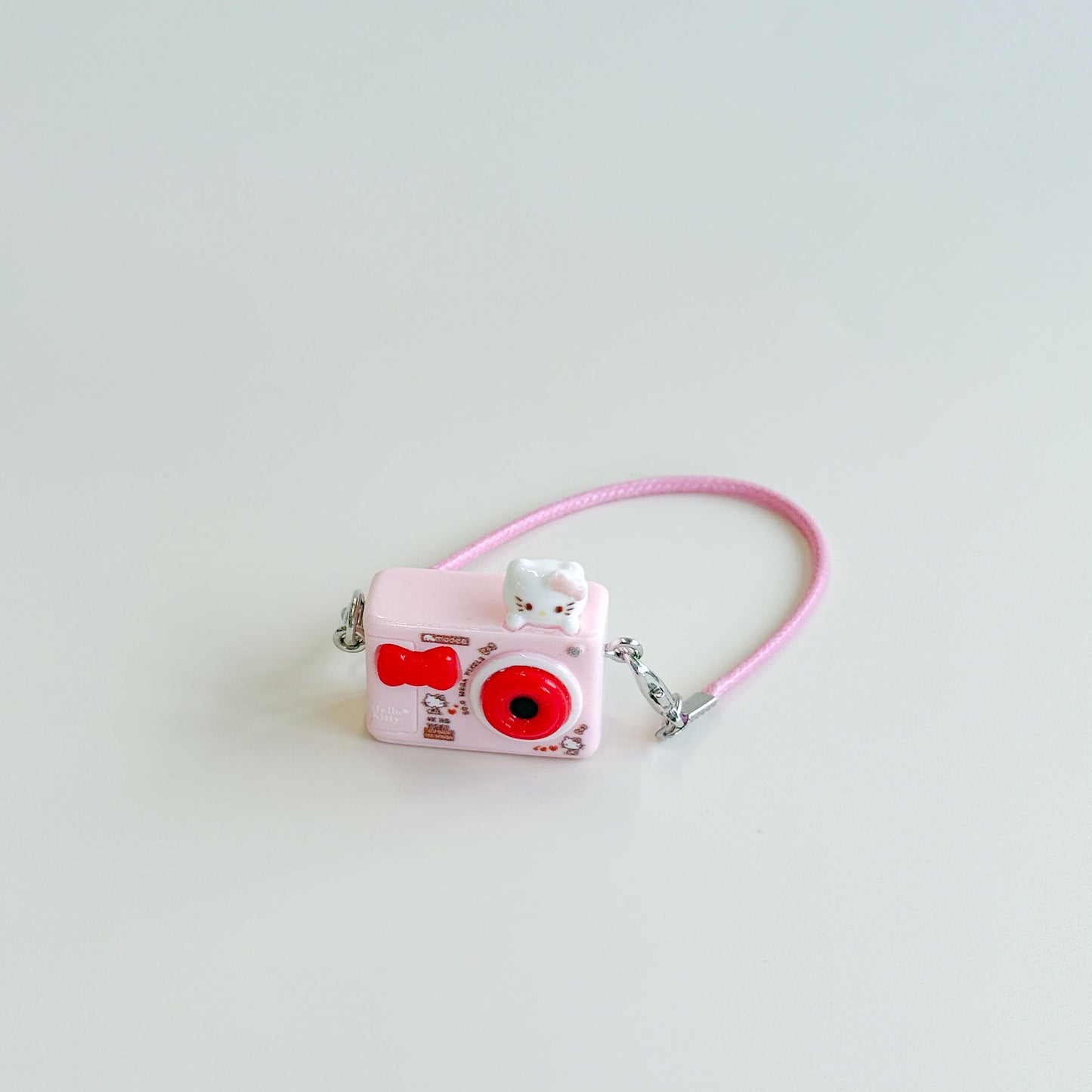 Labubu Cat Camera Charm – Mini Camera Accessory
