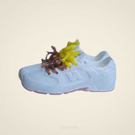 Mini Glossy Low-Top Sneakers for Collectible Figures – 7 Color Options ToyUnity