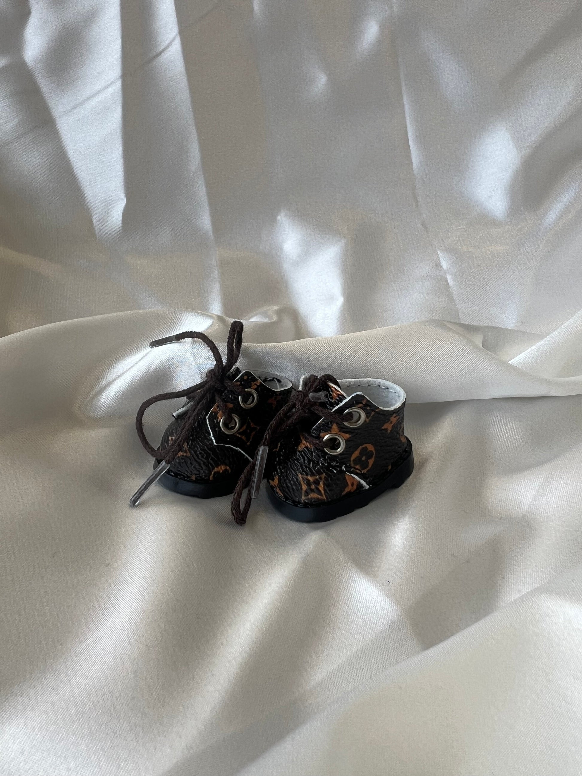 Labubu Louis Vuitton Accessories
Labubu Louis Vuitton Shoes
Labubu Louis Vuitton Fashion
Labubu designer fashion
Labubu Louis Vuitton Outfit